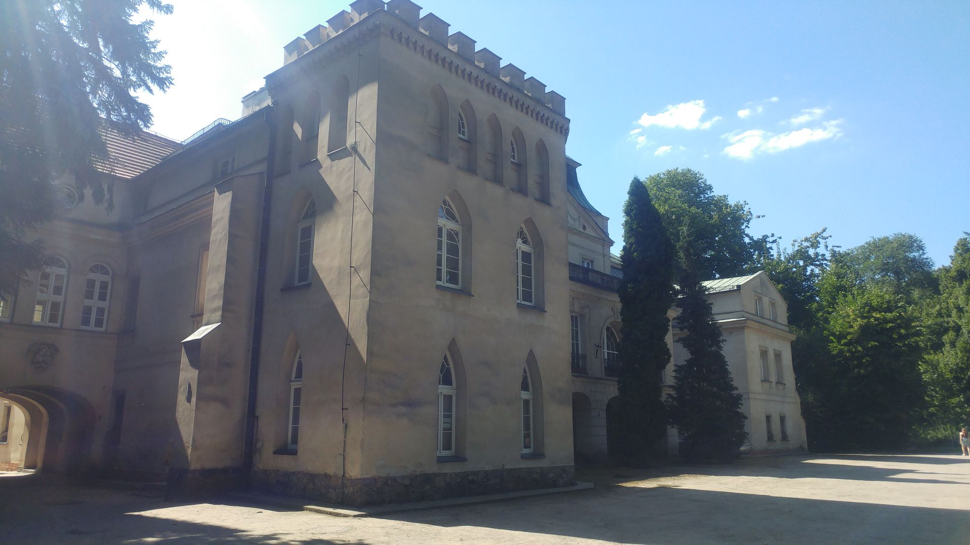 Posiadłości minionych lat | Nadworni.pl